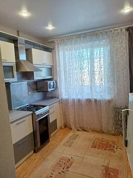 1-к. квартира, 40м, 8/10эт. - Фото 0