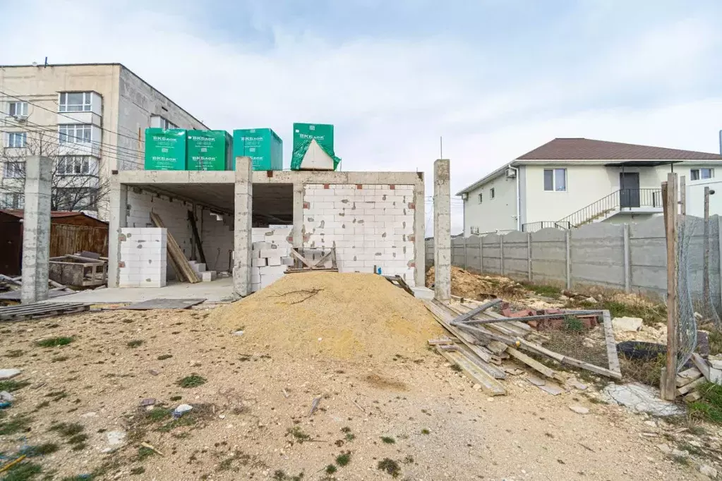 Дом в Севастополь ш. Камышовое, 16 (180 м) - Фото 1