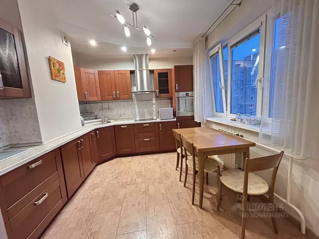 3-к кв. Москва Болотниковская ул., 3К1 (80.0 м) - Фото 1