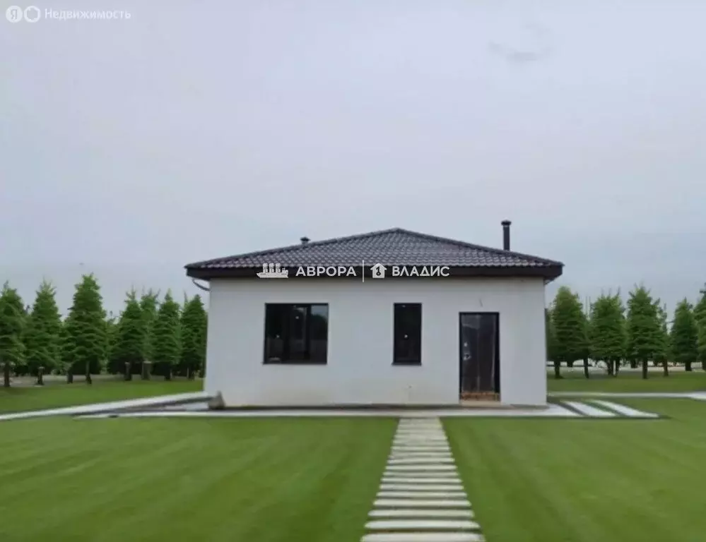Дом в Верхнеуральск, Октябрьская улица (97 м) - Фото 0