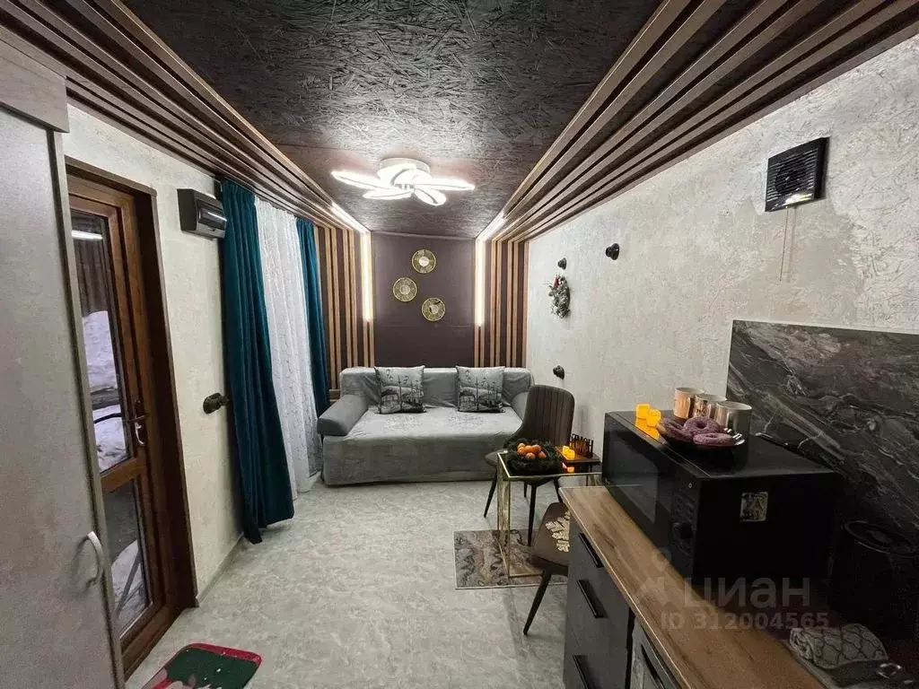 Дом в Краснодарский край, Сочи Красная Поляна пгт, ул. Защитников ... - Фото 0