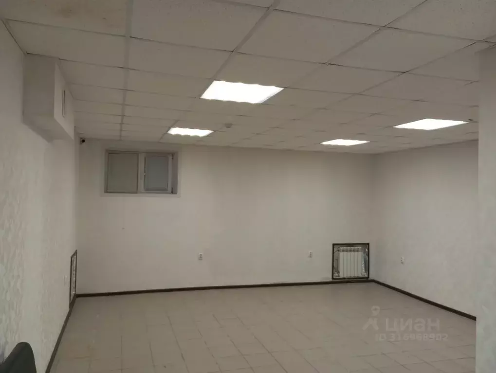 Помещение свободного назначения в Башкортостан, Белорецк ул. В. ... - Фото 0