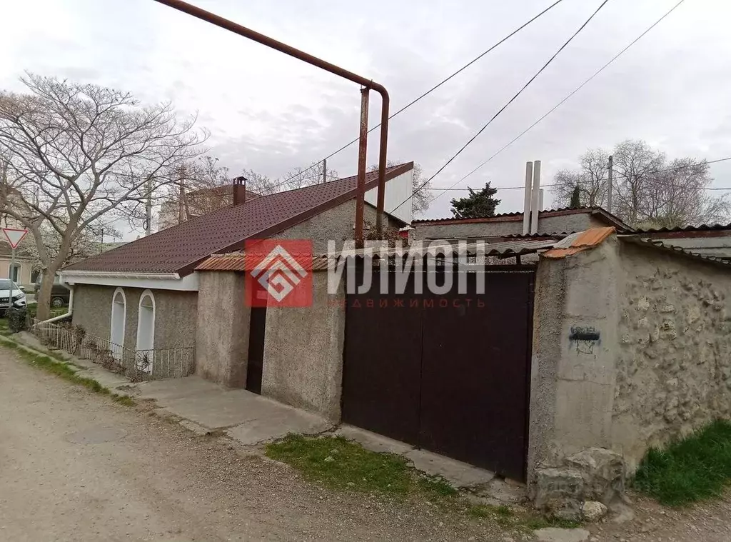 Дом в Севастополь ул. Фурманова (98 м) - Фото 1