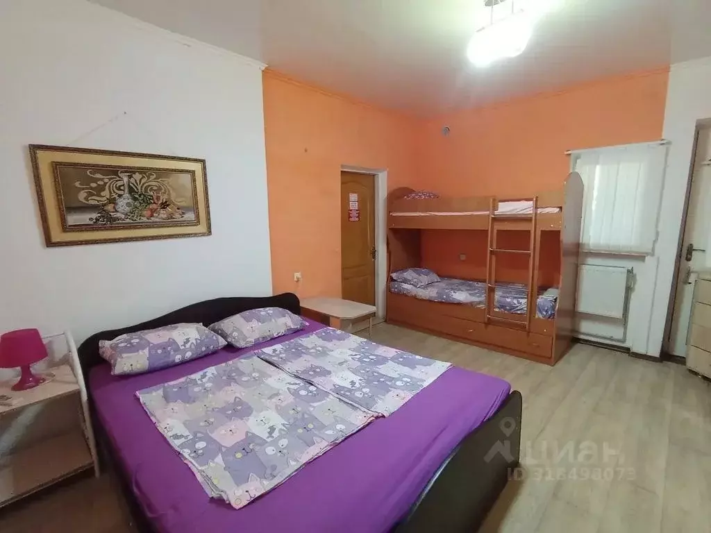 1-к кв. Крым, Черноморское пгт ул. Агафонова, 45А (36.0 м) - Фото 0