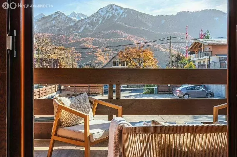 1-комнатная квартира: Красная Поляна, улица Пчеловодов, 19 (50 м) - Фото 0