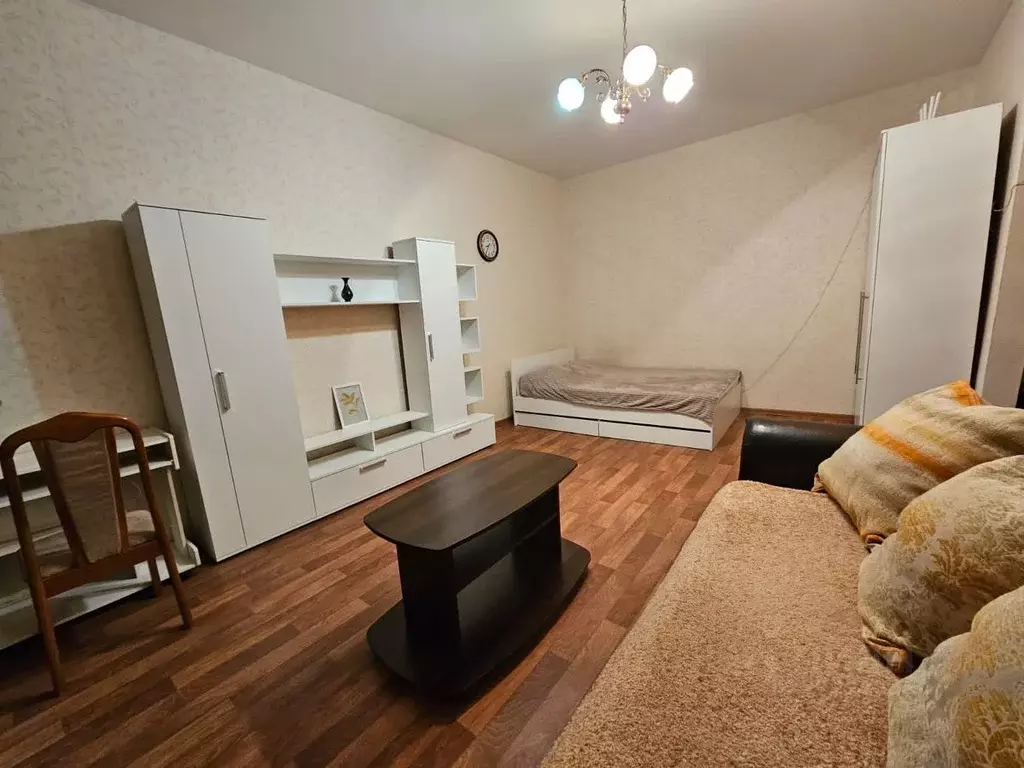 1-к кв. Волгоградская область, Волгоград ул. Маршала Чуйкова, 43 (43.0 ... - Фото 1