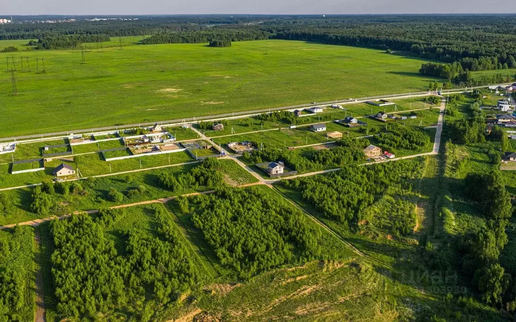Участок в Московская область, Наро-Фоминский городской округ, д. ... - Фото 1