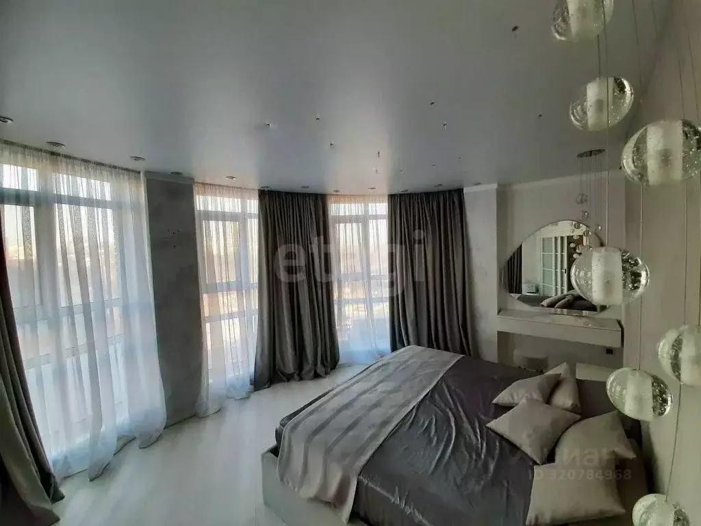 3-к кв. Белгородская область, Белгород Харьковская ул., 3 (84.5 м) - Фото 1