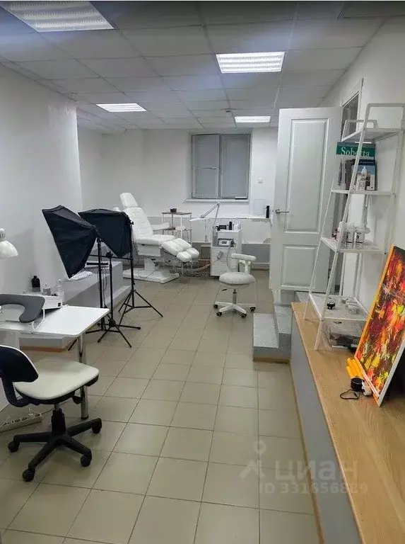 Помещение свободного назначения в Москва Смоленский бул., 13С8 (35 м) - Фото 1