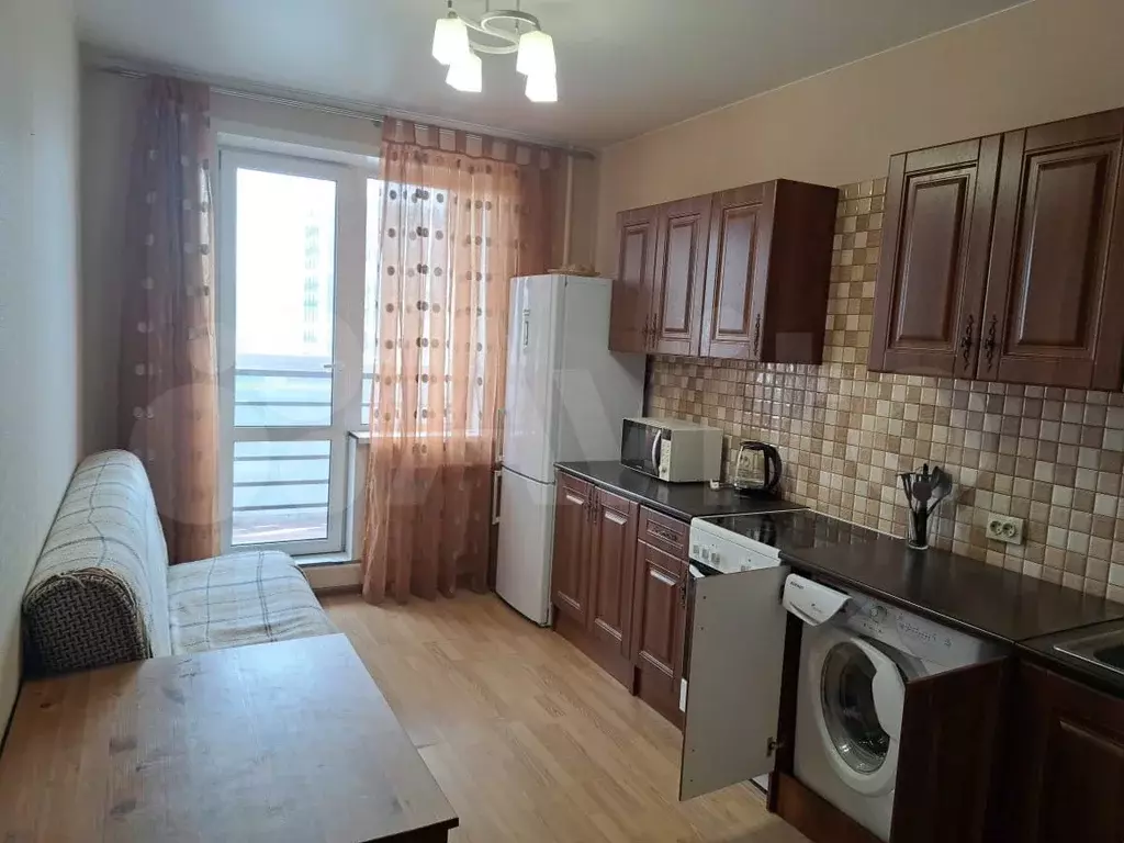 1-к. квартира, 46 м, 13/20 эт. - Фото 0