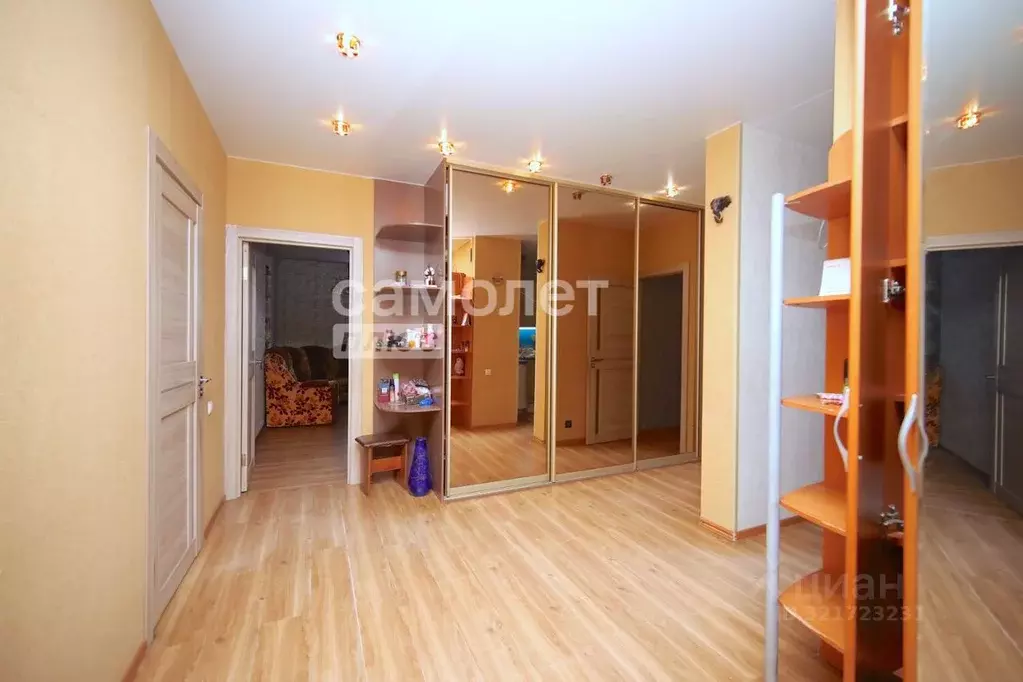 3-к кв. Кемеровская область, Кемерово просп. Шахтеров, 74А (72.7 м) - Фото 2