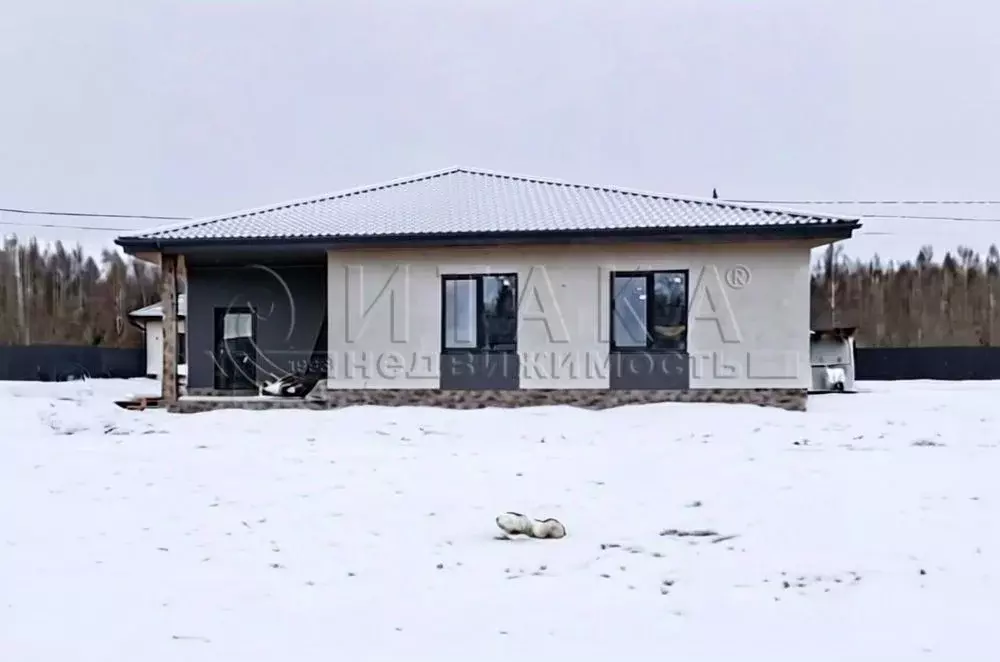 Дом в Ленинградская область, Всеволожский район, Романовское с/пос, д. ... - Фото 1