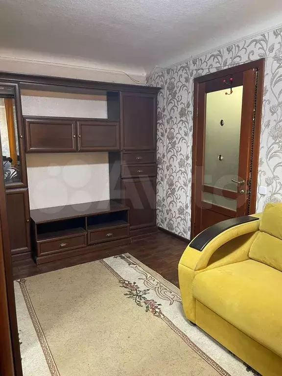Комната 15 м в 3-к., 2/5 эт. - Фото 1