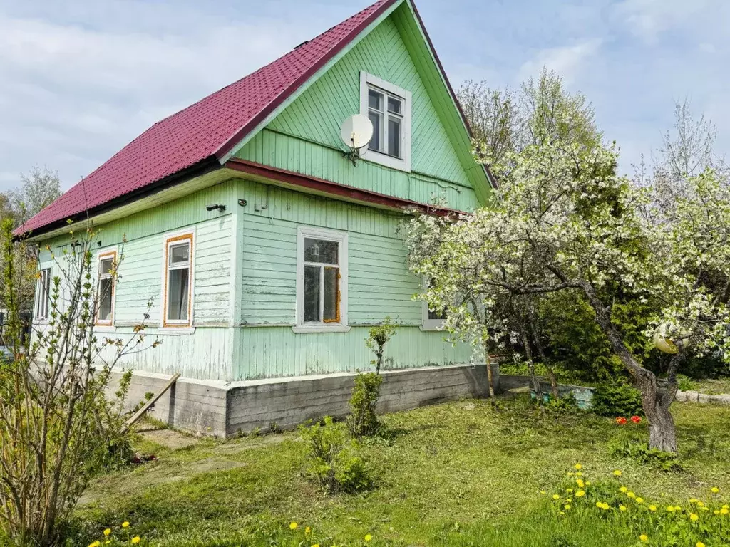 Дом в Санкт-Петербург Горелово тер., ул. Красная, 17 (50 м) - Фото 0