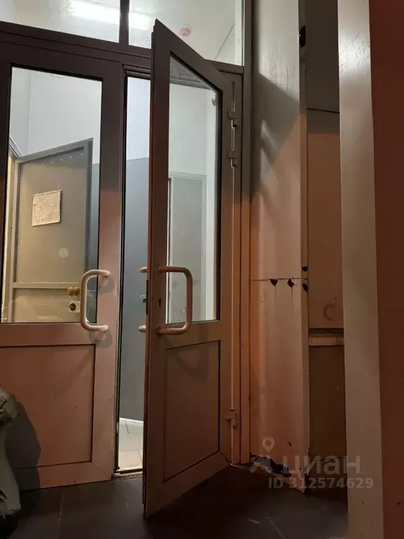 Помещение свободного назначения в Московская область, Красногорск бул. ... - Фото 1