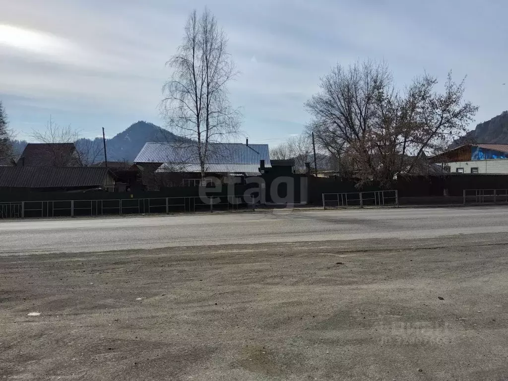 Дом в Алтай, Майминский район, с. Манжерок ул. Дружбы, 40 (50 м) - Фото 1