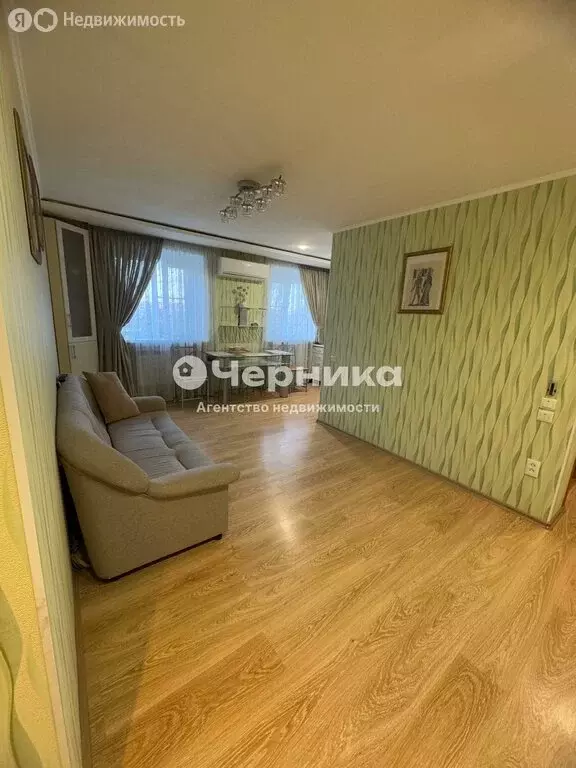 3-комнатная квартира: Шахты, Парковая улица, 15 (58 м) - Фото 1