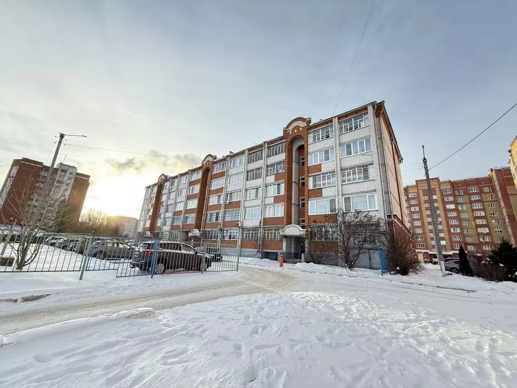 3-к кв. Марий Эл, Йошкар-Ола Ленинский просп., 53А (100.7 м) - Фото 2