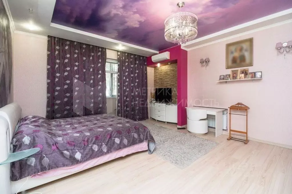 4-к кв. Тюменская область, Тюмень Мельничная ул., 83к2 (167.4 м) - Фото 1