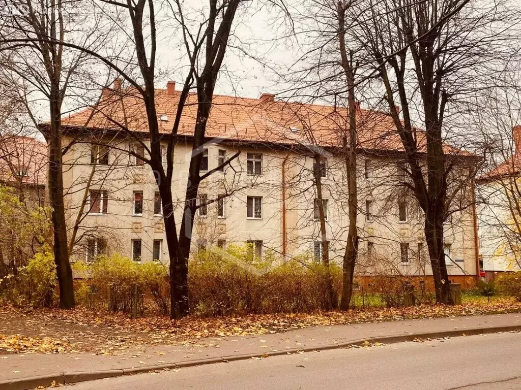 3-комнатная квартира: Калининград, улица Молодой Гвардии, 26 (62.6 м) - Фото 1