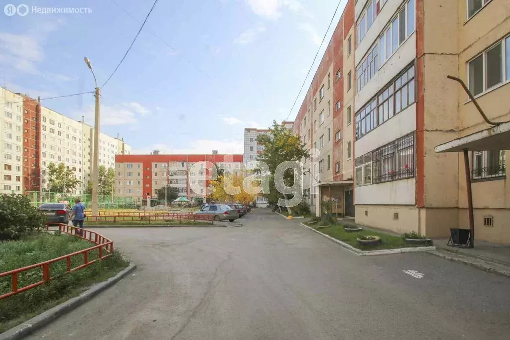 2-комнатная квартира: Тюмень, улица Домостроителей, 6А (52.1 м) - Фото 1