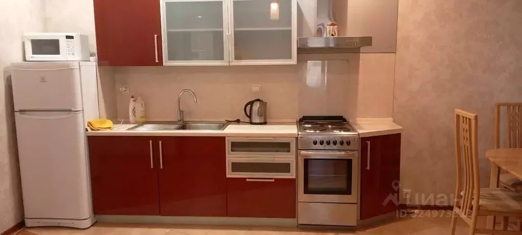 1-к кв. Удмуртия, Ижевск Удмуртская ул., 153 (49.4 м) - Фото 1