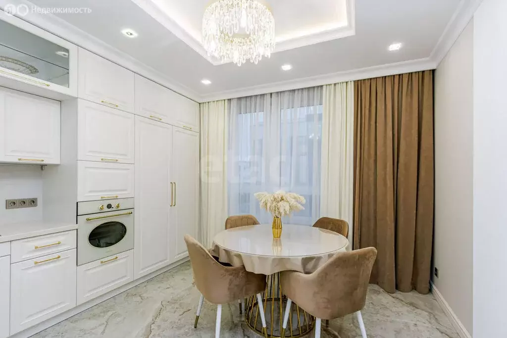 3-комнатная квартира: Тюмень, улица Федюнинского, 30к7 (93 м) - Фото 2