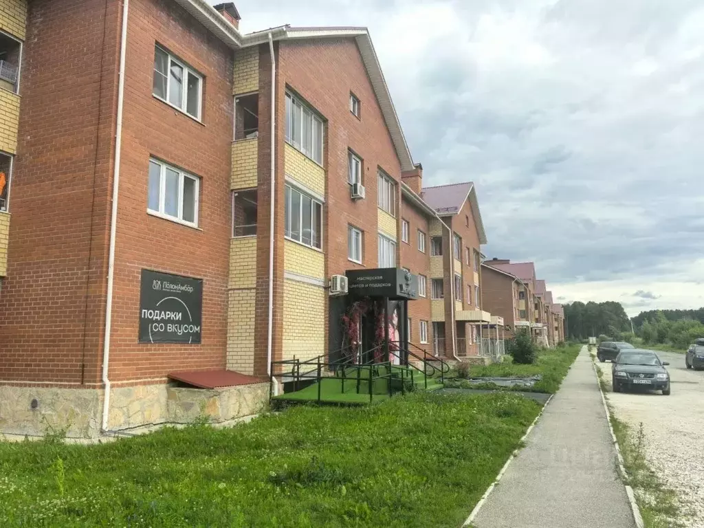 Торговая площадь в Свердловская область, Березовский ул. Золоторудная, ... - Фото 0