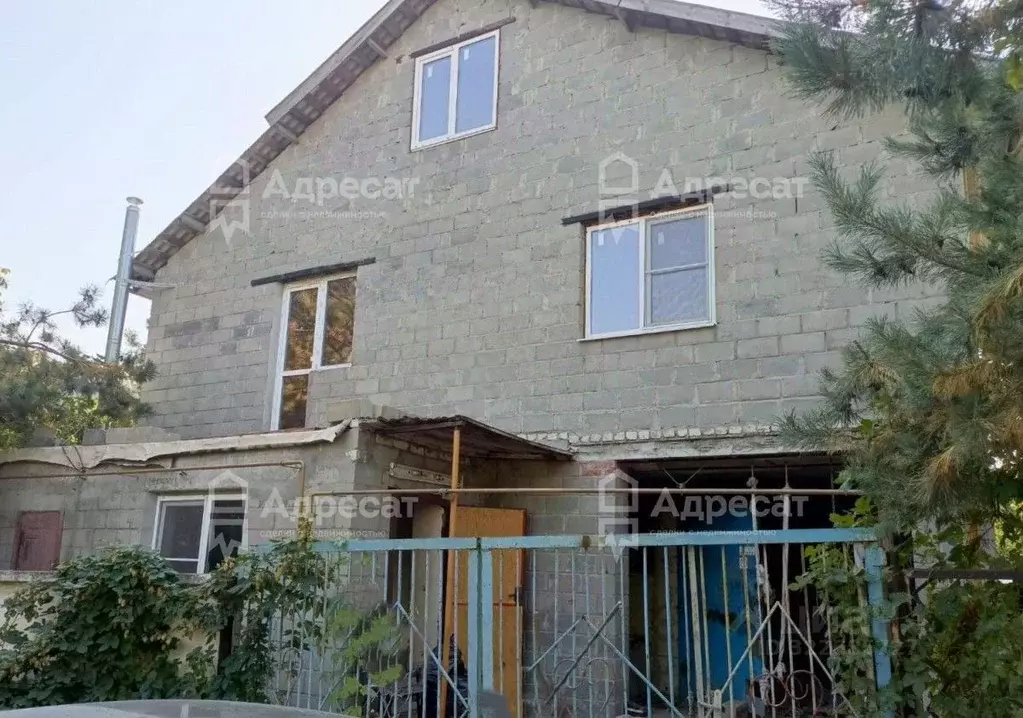 Дом в Волгоградская область, Волгоград ул. Героев Тулы (250 м) - Фото 1