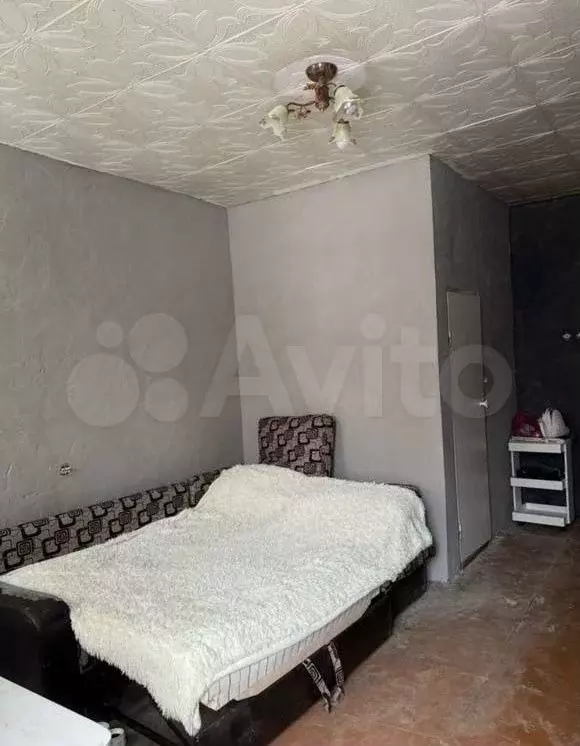 Комната 14 м в 4-к., 2/2 эт. - Фото 0