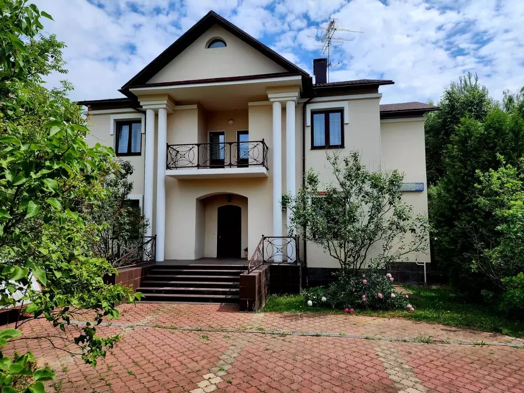 Коттедж в Московская область, Одинцовский городской округ, с. Усово, ... - Фото 1