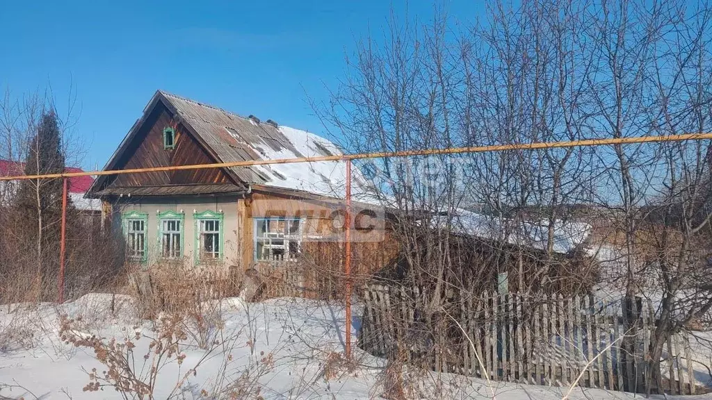 Дом в Свердловская область, Артемовский муниципальный округ, пос. ... - Фото 1