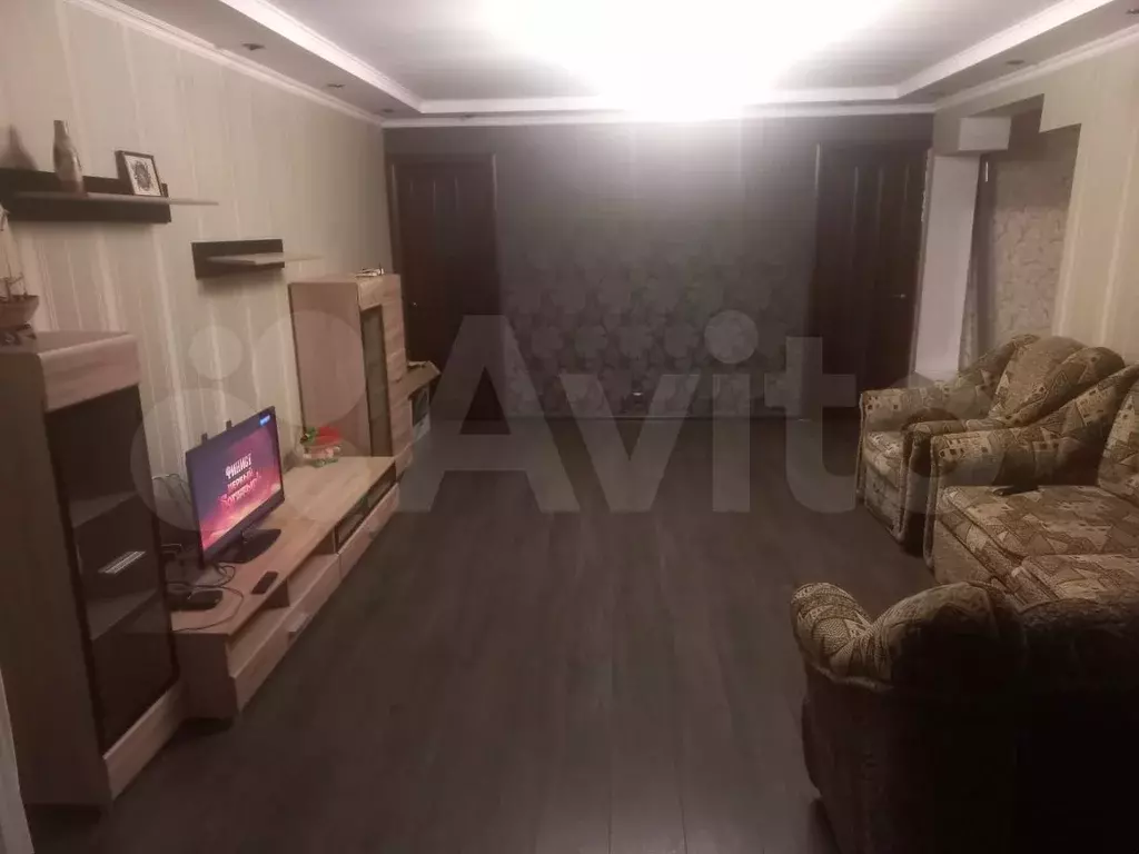 3-к. квартира, 63 м, 2/9 эт. - Фото 0