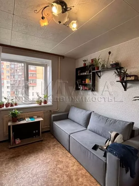 Комната 13,3 м в 8-к., 5/7 эт. - Фото 0