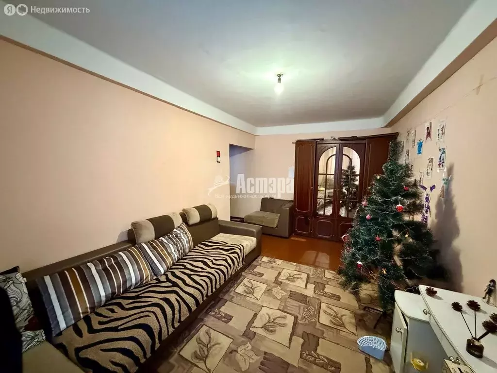 3-комнатная квартира: посёлок городского типа Атамановка, улица ... - Фото 2