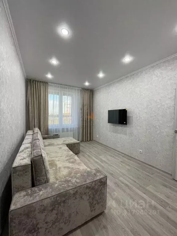 1-к кв. Татарстан, Казань ул. Родины, 26А (35.0 м) - Фото 0