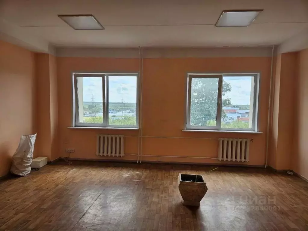 Офис в Татарстан, Набережные Челны Казанский просп., 164 (125 м) - Фото 1