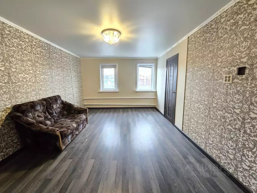 Дом в Астраханская область, Астрахань ул. 7-я Литейная, 5 (90 м) - Фото 0