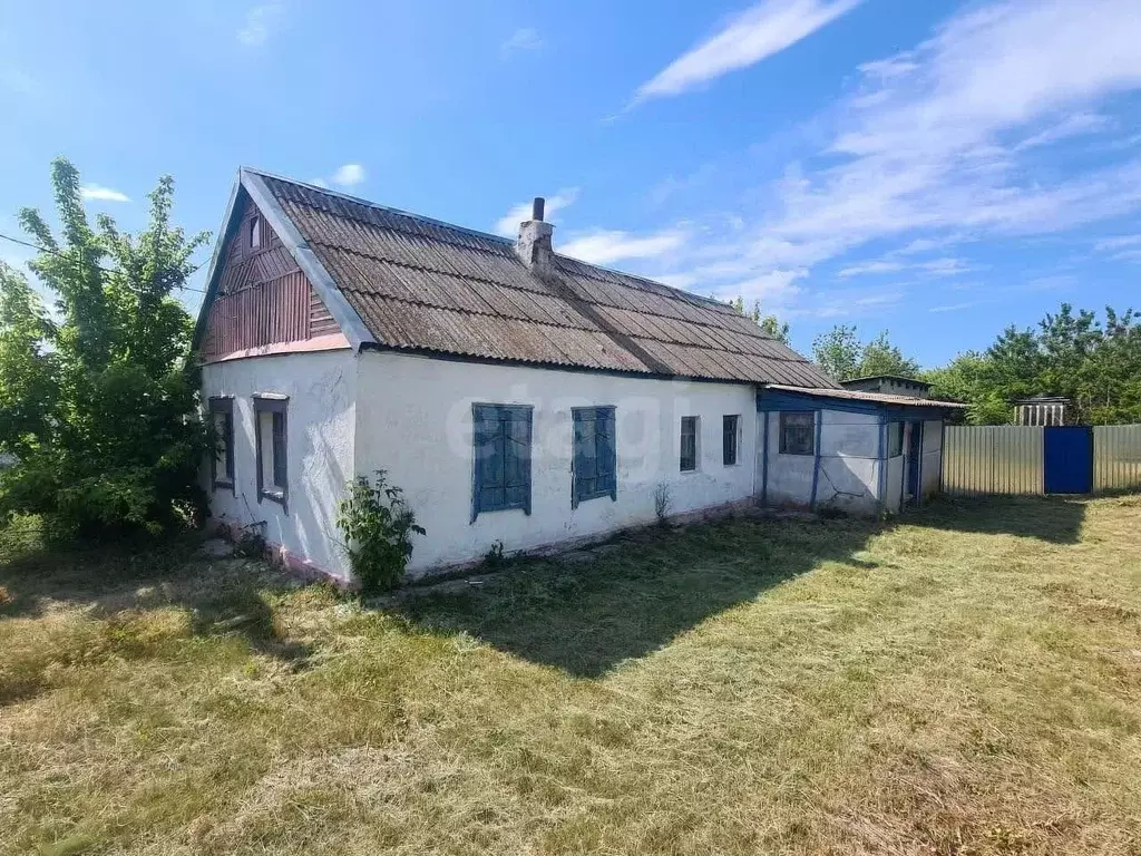 Дом в Ростовская область, Тацинский район, Скосырская ст-ца Речной ... - Фото 0