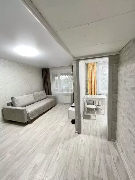 1-к кв. Иркутская область, Ангарск 12-й мкр, 21 (30.0 м) - Фото 1