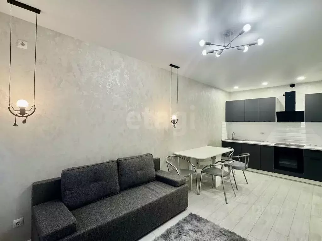 2-к кв. Тюменская область, Тюмень Харьковская ул., 72А (60.1 м) - Фото 1