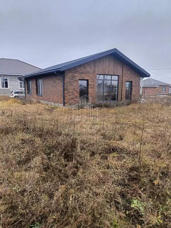 Дом в Тамбовская область, Тамбовский муниципальный округ, с. Стрельцы ... - Фото 1