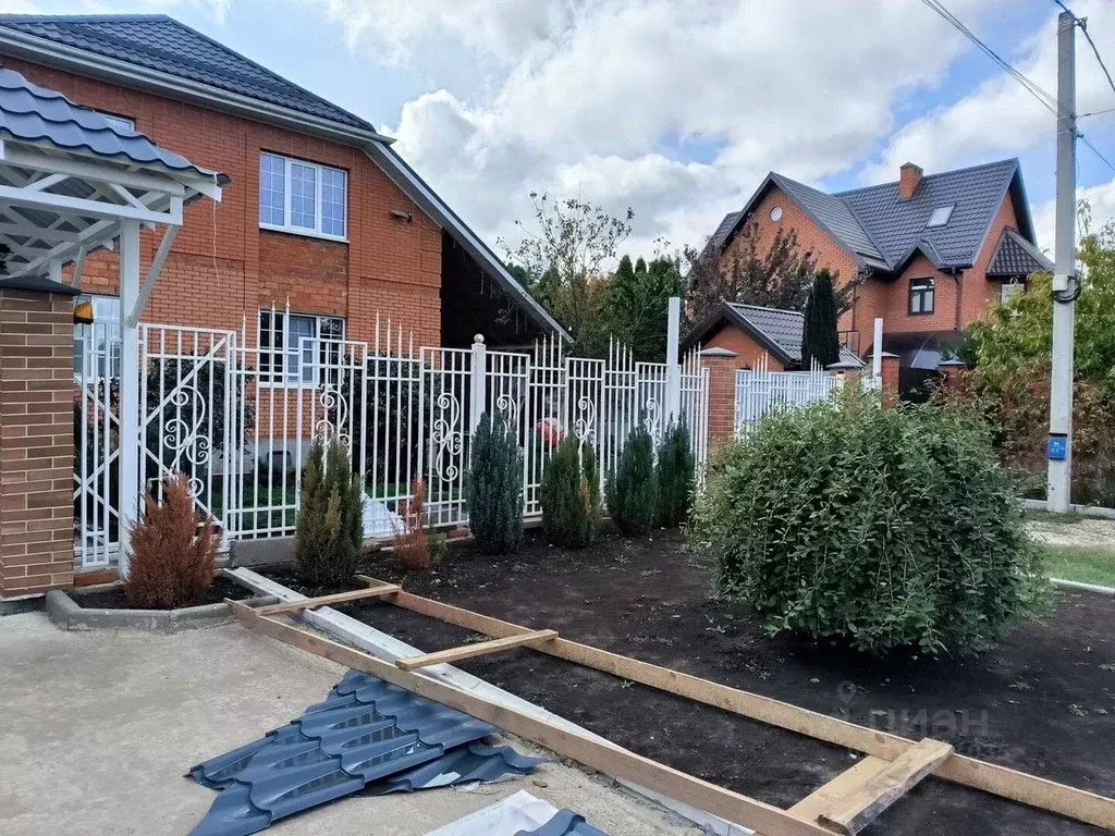 Дом в Краснодарский край, Динской район, Новотитаровская ст-ца ... - Фото 2