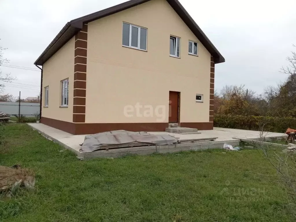 Дом в Краснодарский край, Абинск Октябрьская ул., 90Б (183 м) - Фото 1