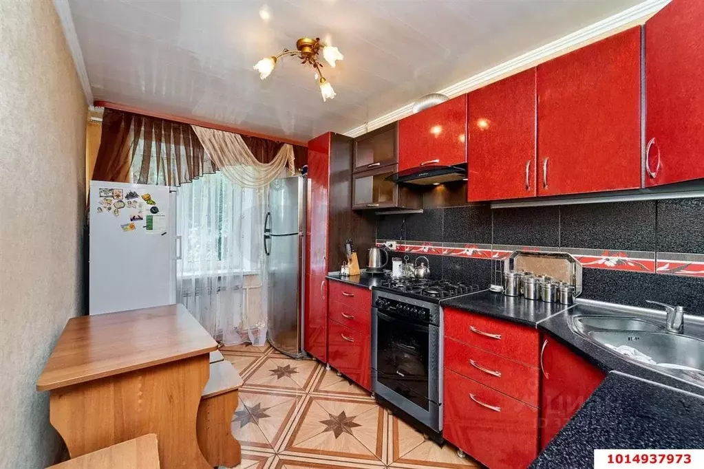 3-к кв. Краснодарский край, Краснодар Центральный мкр, ул. ... - Фото 2