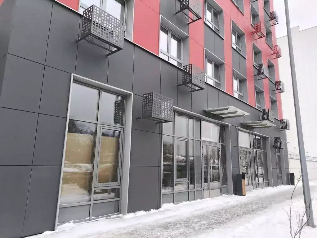 Помещение свободного назначения в Татарстан, Казань ул. Азата ... - Фото 1