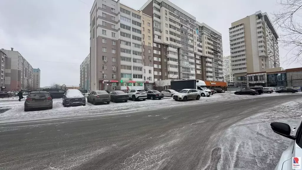 Торговая площадь в Челябинская область, Челябинск ул. Братьев ... - Фото 0