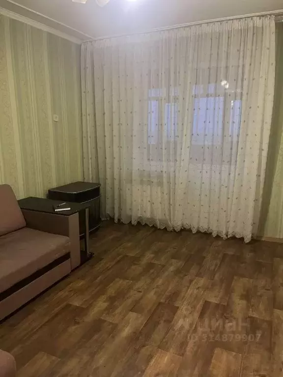 2-к кв. Белгородская область, Старый Оскол ул. Фурманова, 53 (52.0 м) - Фото 0