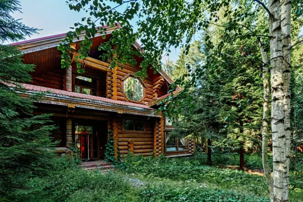 Коттедж в Московская область, Одинцовский городской округ, д. Жуковка, ... - Фото 1