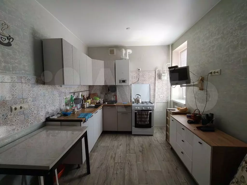 1-к. квартира, 48 м, 1/3 эт. - Фото 0